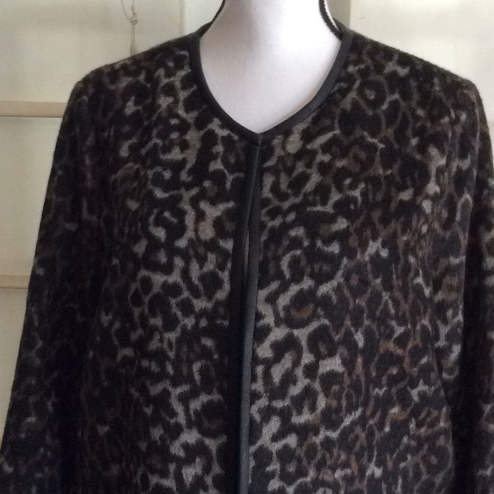 Coat - Picture 3 of 5
